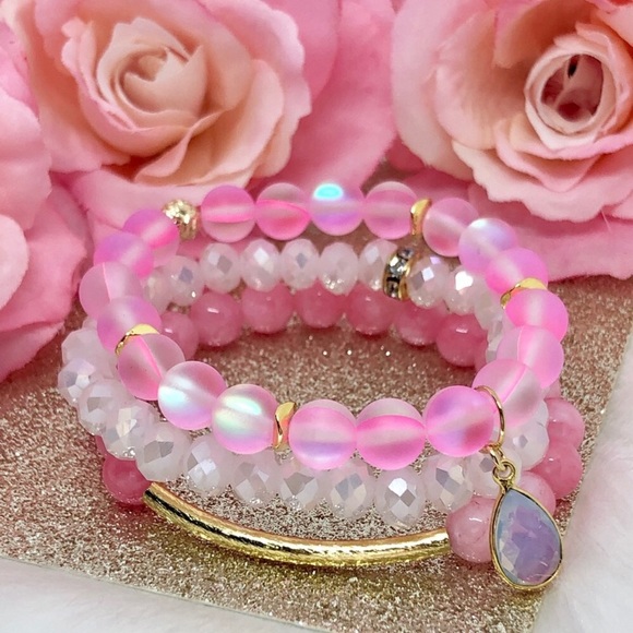 Watermelon Jade Bracelet - Picture 6 of 8